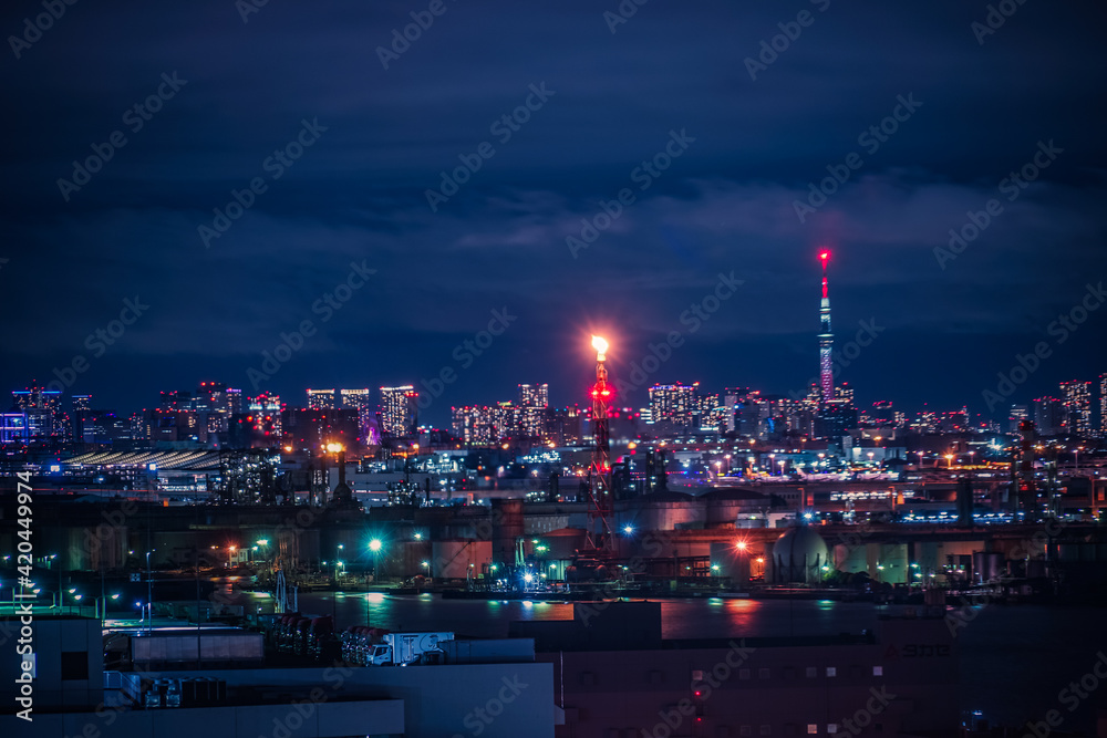 京浜工業地帯から見える東京の夜景