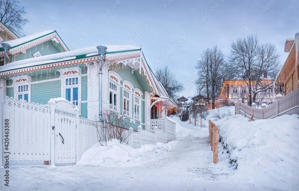 Wooden house with openwork platbands in Plyos Wooden house with openwork platbands in Plyos