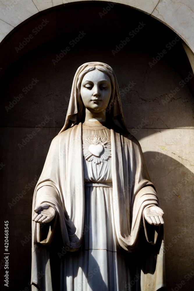 Naklejka premium A blessing from mother Mary