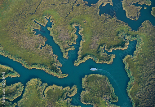 Boat in maze