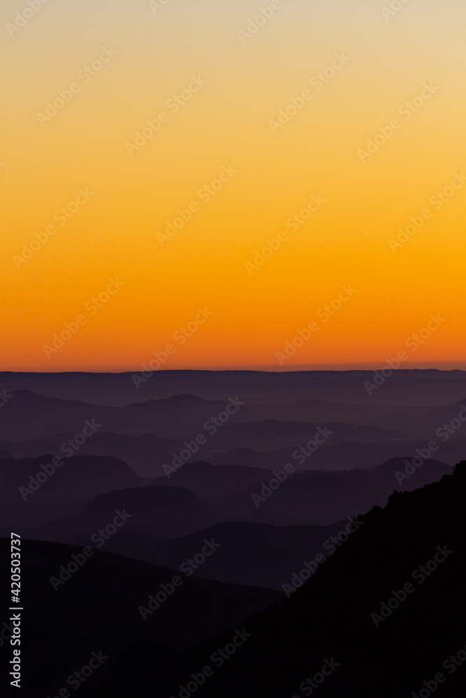 Obraz premium Sunrise over the mountains