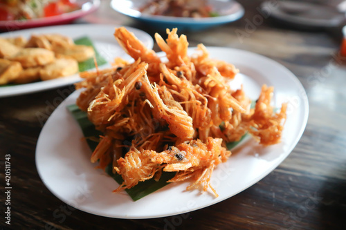 deep fried shrimp, fried shrimp