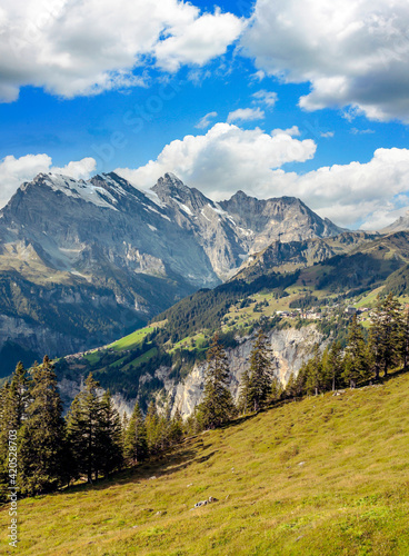 Mountains in the valley © Tomas