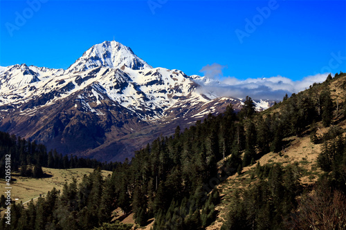 Vue sur le Pic du Midi de Bigorre en montagne