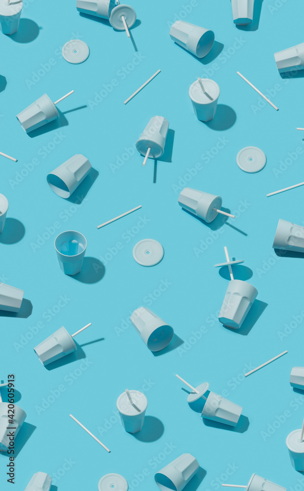 Soda / juice / Cups with straws Soda / juice / Cups with straws