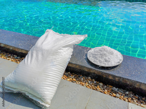 Salt for filling the pool.
Salt for adding to the swimming pool.