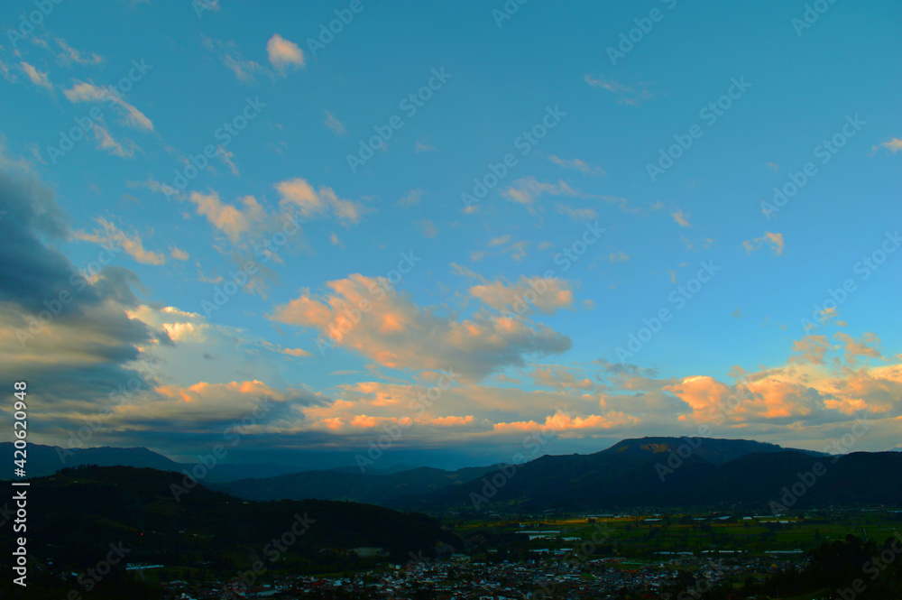 Obraz premium sunset over the mountains