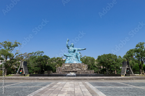 長崎市平和公園 平和祈念像