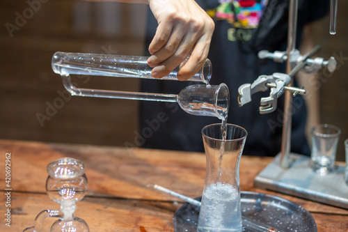 Glass tube liquid distillation laboratory, glass equipment customize beverage taste Distilled liquid, temperature, heat, steam