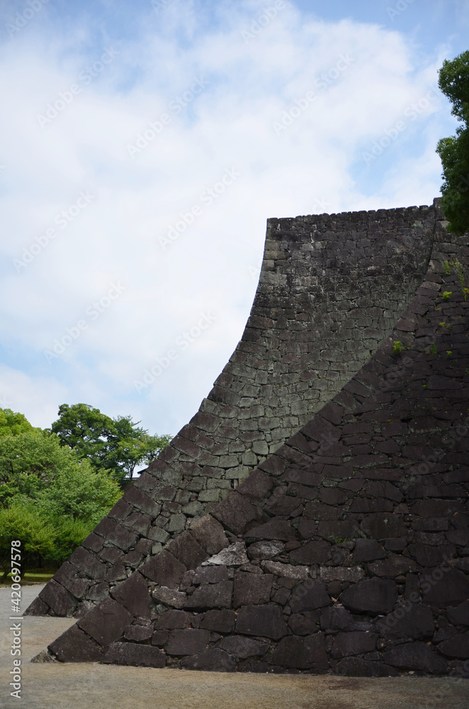 震災前の熊本城の武者返し(2015年撮影) 震災前の熊本城の武者返し(2015年撮影)