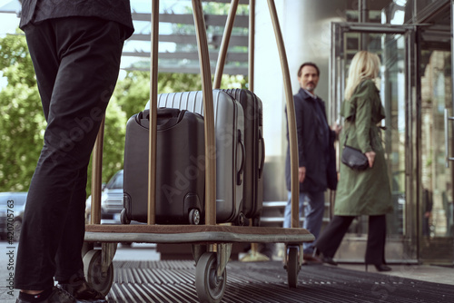 Φωτογραφία No need to worry about carrying our own luggage