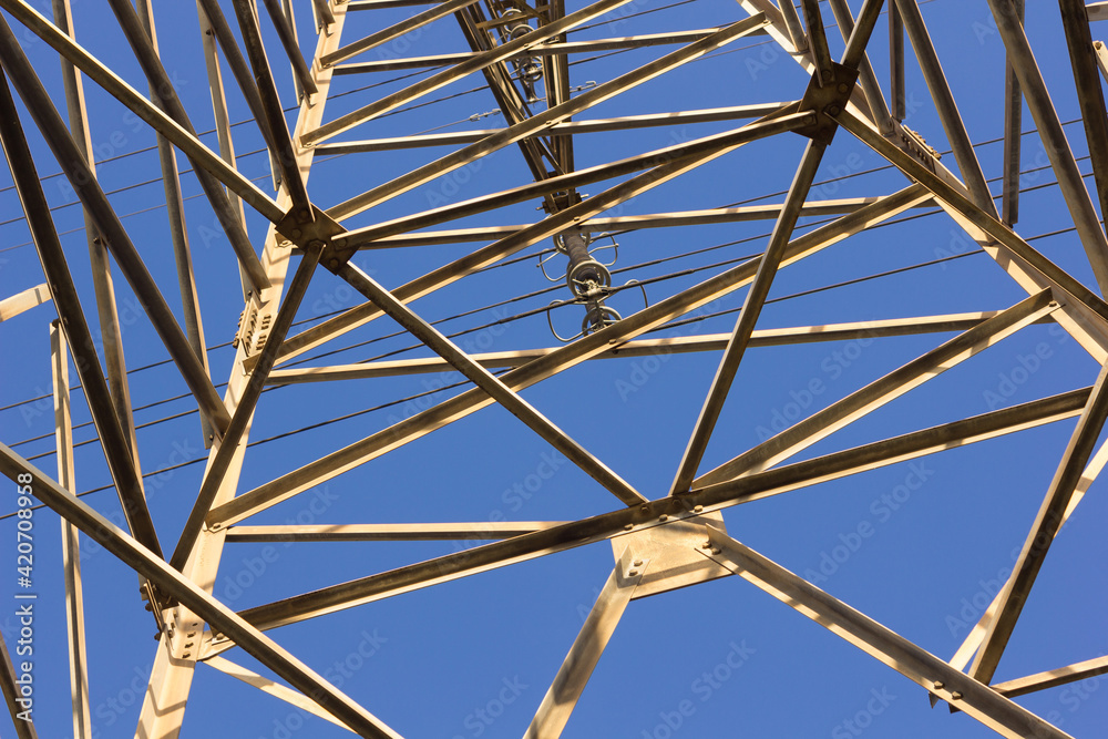Obraz premium Electric tower for transporting electrical energy