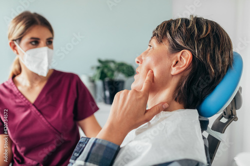 Wallpaper Mural A Woman at a Dentist Torontodigital.ca