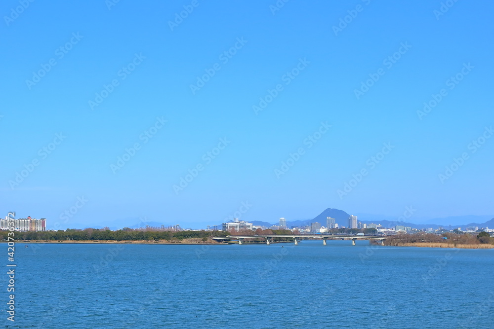 近江大橋から見た矢橋帰帆島方向の景色