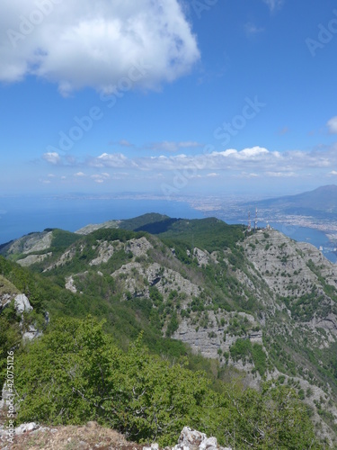 Passeggiata e Trekking all'aria aperta sul Monte Faito in Costiera Sorrentina © dnl88