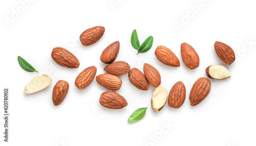 Tableau sur toile Tasty and nutritious almond nuts