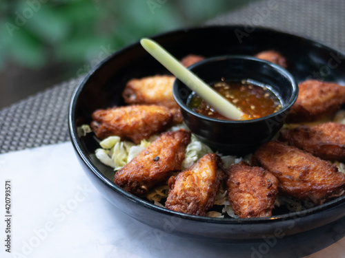 Bar - Thai Fried Chicken Wing with Thai sweet chili sauce