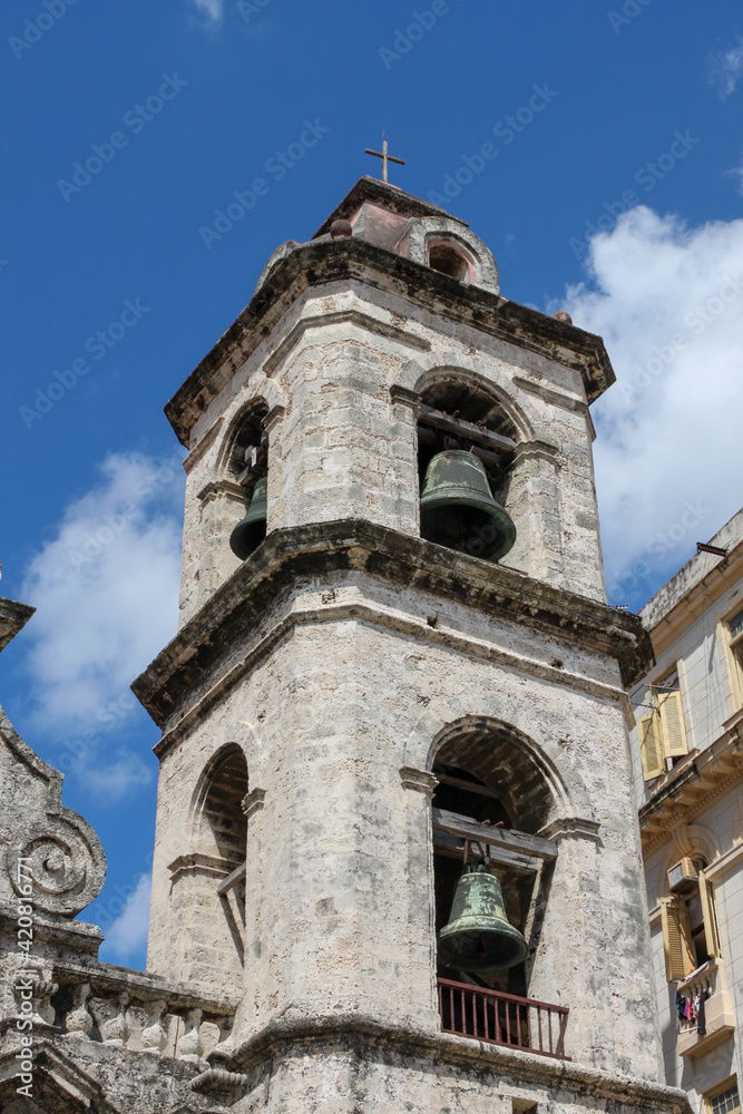 Clocher de la cathédrale de San Cristóbal à La Havane, Cuba