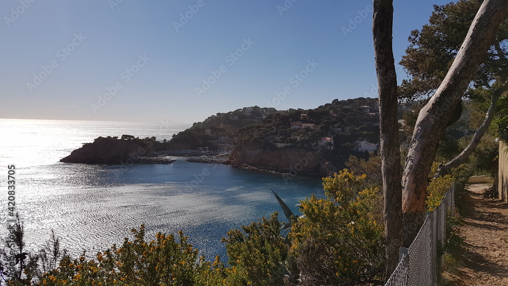 ENSUES LA REDONNE ENSUES LA REDONNE