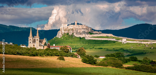 Obraz na płótnie Spis castle and The Spis chapter at the sunset,Slovakia w salonie