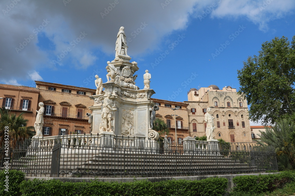 Monumento a Filippo V in Park Villa Bonanno in Palermo, Sicily Italy