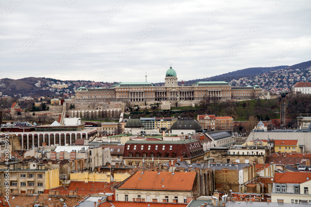 Panoramica, panoramic, vista, view o skyline en la ciudad de Budapest, en el pais de Hungria