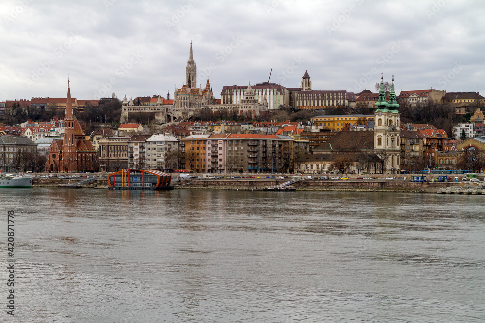 Rio o River Danubio en la ciudad de Budapest, en el pais de Hungria