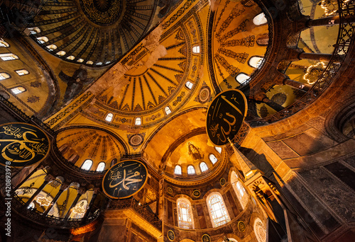 Interior of Hagia Sophia (Aya Sofya), Sultanahmet, Istanbul, Turkey