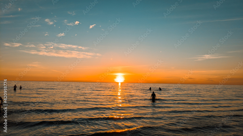 Fototapeta premium sunset on the beach