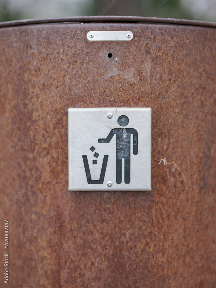 Obraz premium Abfalleimer