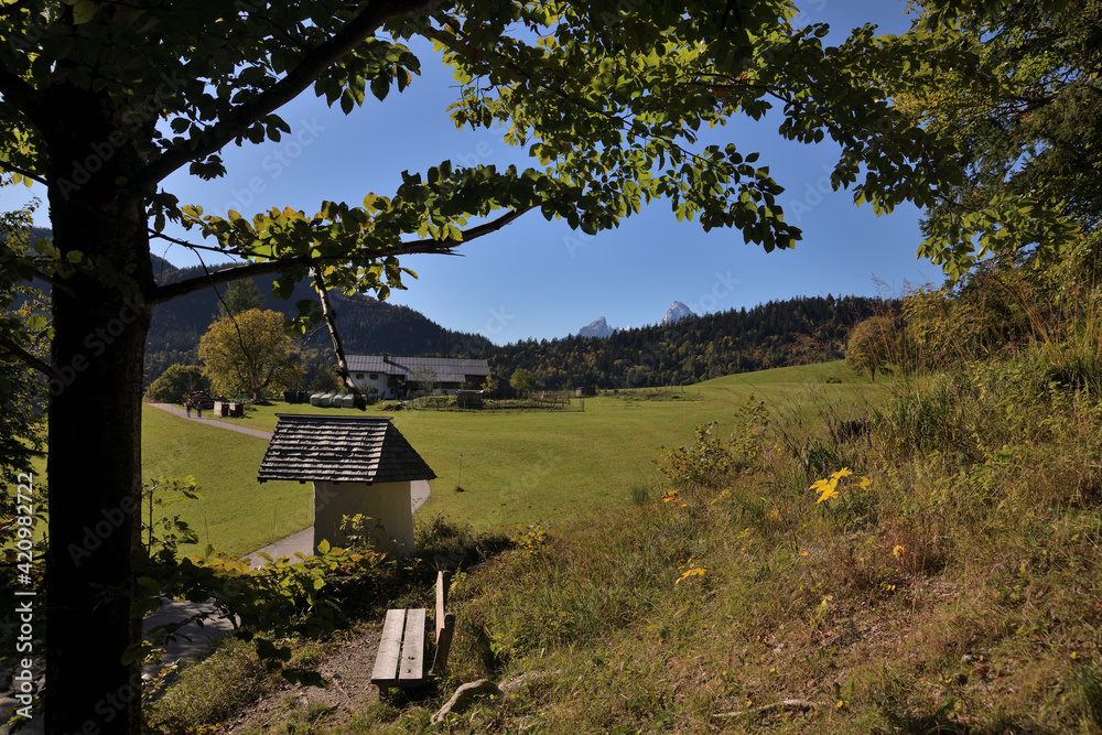 Ein idyllisches Plätzchen mit Blick auf den Watzmann Gipfel Ein idyllisches Plätzchen mit Blick auf den Watzmann Gipfel