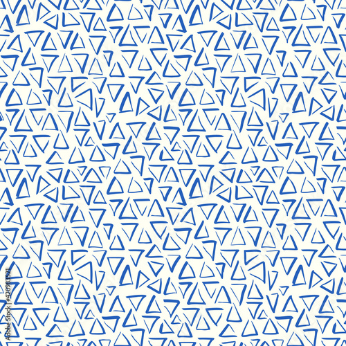 Playful Doodle Blue and White Geometric Vector Seamless Pattern with Hand-Drawn Brush Triangles. Brush Marker Doodle Zig-Zag Triangles. Abstract Organic Geo Print Perfect for Fashion, Textiles