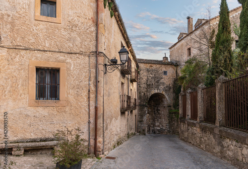 Exterior view of the medieval town of Sepúlveda, one of the most beautiful towns in Spain in Segovia © Enrique del Barrio