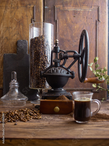 coffee grinder and coffee beans