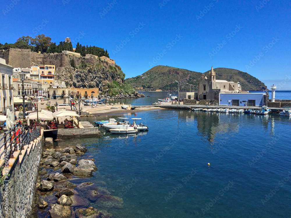 Hafen von Lipari, Äolische Inseln, Italien