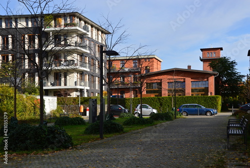 Park im Herbst am Fluss Spree, Rummelsburg, Berlin