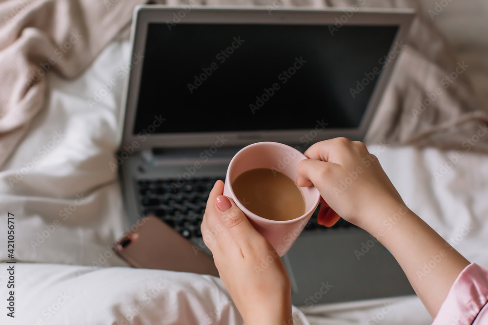 woman with laptop