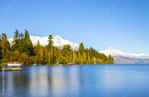Obraz na płótnie Beautiful Landscape of Lake Wakatipu Queenstown New Zealand w salonie
