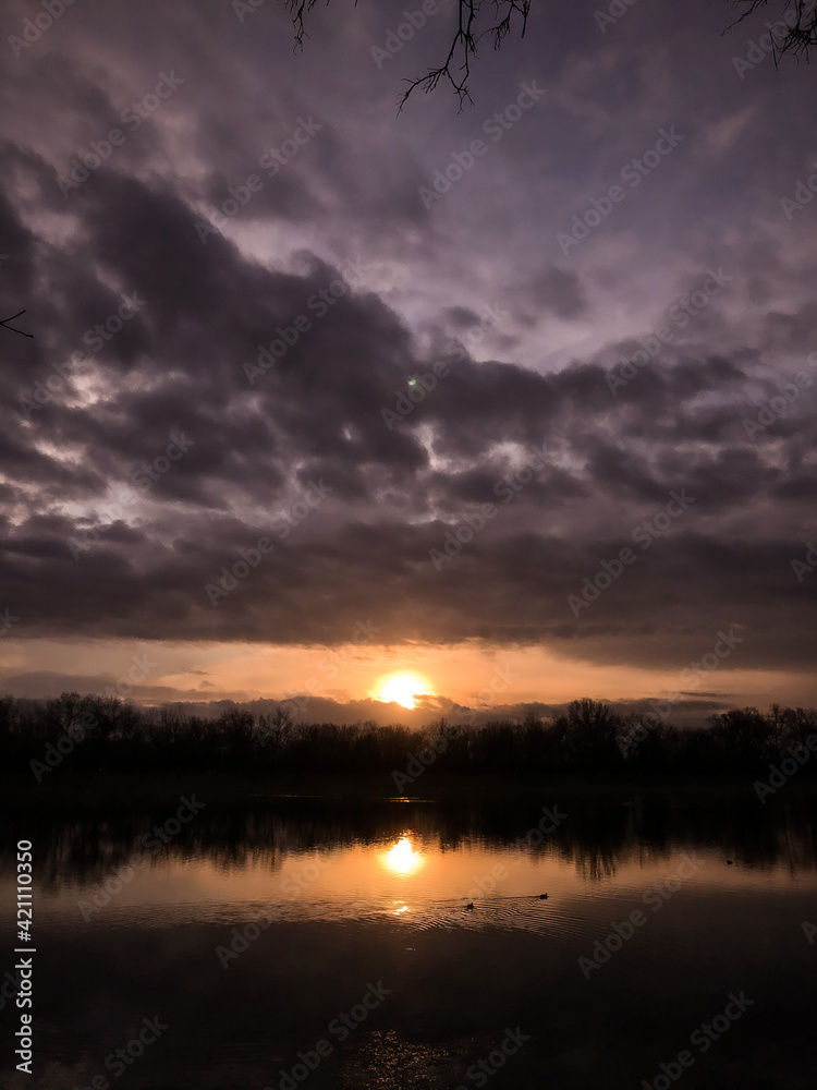 Fototapeta premium Morning over the river