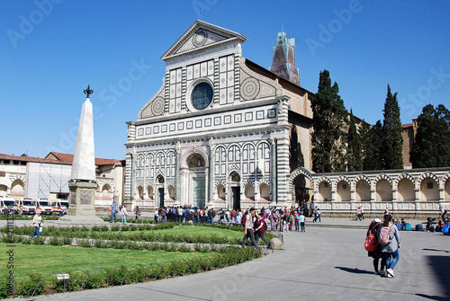 La chiesa di Santa Maria Novella nel centro storico di Firenze, Italia. photo