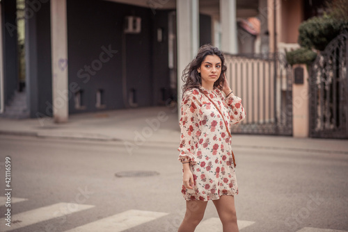 Free Download Woman walking in the city - GFXLoad