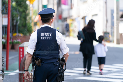 Tableau sur toile 警察官・子供見守り