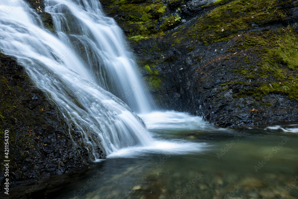 Naklejka premium Lower sweetcreek falls located near Metaline, Washington. Photographed in October.