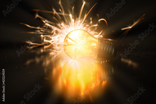 Принти на полотні Spark light blub