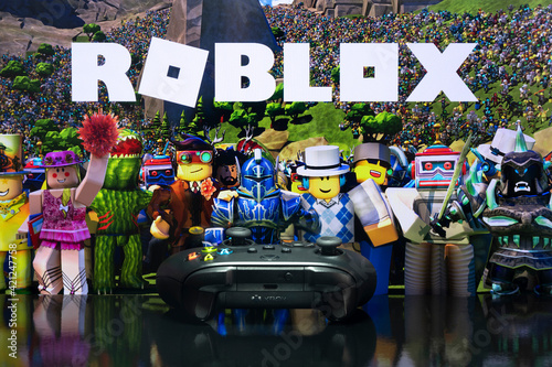 Roblox game on screen with Xbox controller. 18th Mar, 2021, Sao Paulo, Brazil.