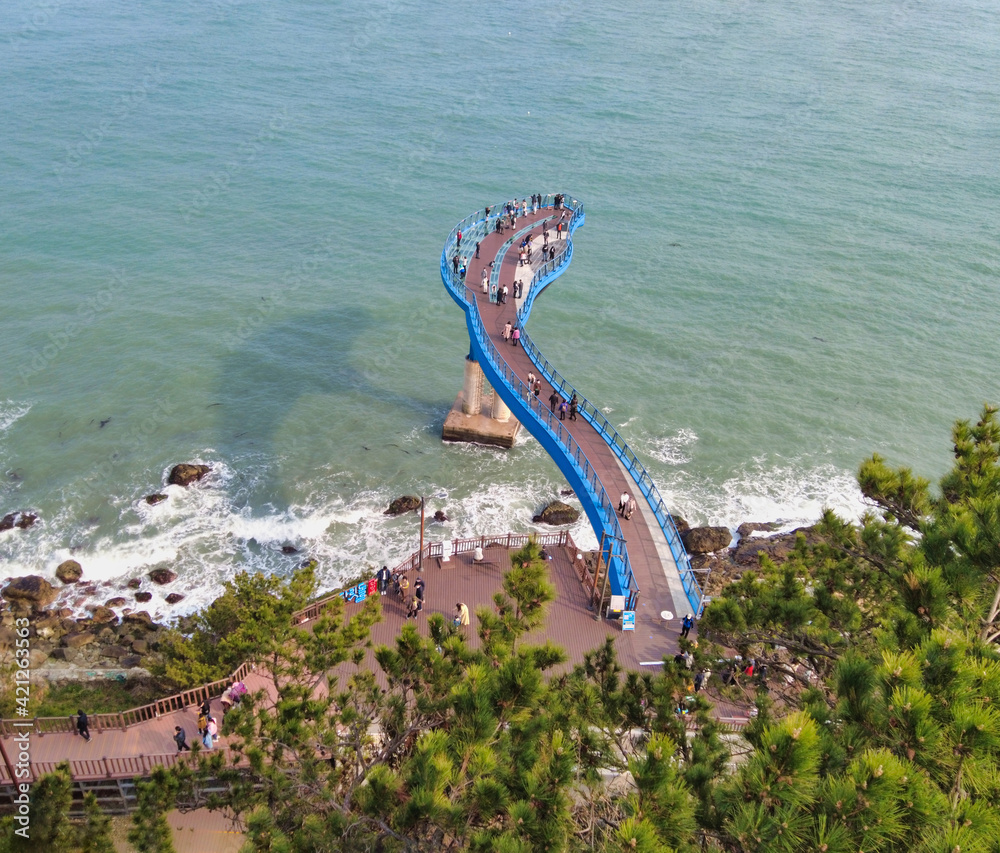 scenery-of-cheongsapo-daritdol-observatory-skywalk-haeundae-busan