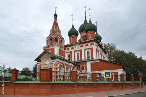 Saint Michael Archangel Church (Mikhaylo-Arkhangelskiy) on Pervomayskaya  street, Yaroslavl, Russia photo