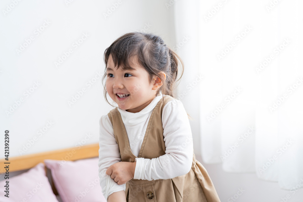 笑顔の日本人の女の子