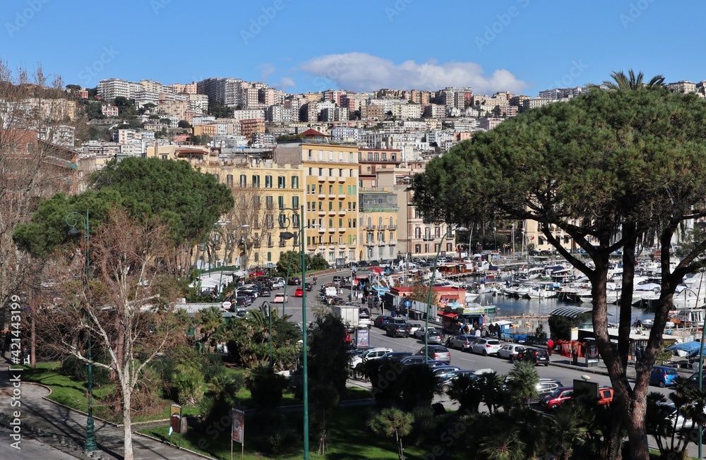 Napoli – Scorcio di Via Caracciolo dalla Chiesa di Santa Maria del Parto Napoli – Scorcio di Via Caracciolo dalla Chiesa di Santa Maria del Parto