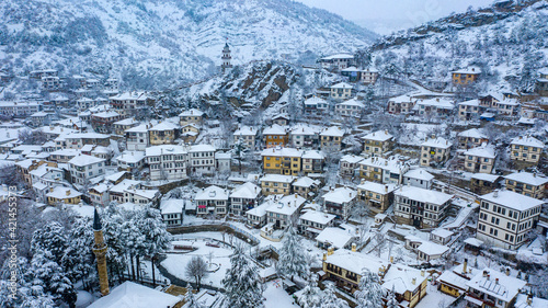 Goynuk is one of the most important and beautiful towns of Bolu which is in Turkey. By consisting of traditional Turkish houses with snows on them during winter season, it has become an attraction.